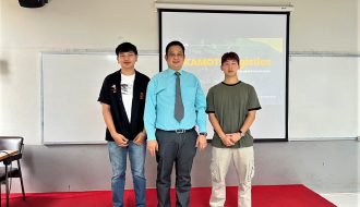 นักศึกษานำเสนอ ดร.วันเกษม (กริ่ง) สัตยานุชิต (Inspired Man Thailand) Dr.Wankasem